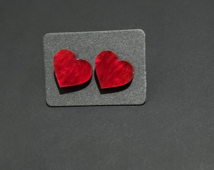 red marbled heart stud earrings