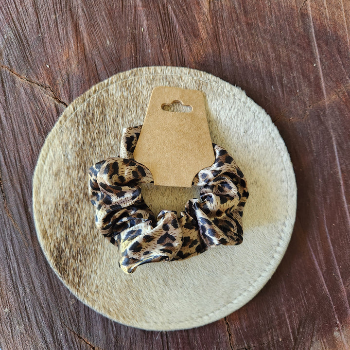 Mini Leopard Scrunchies - [farm_afternoons]