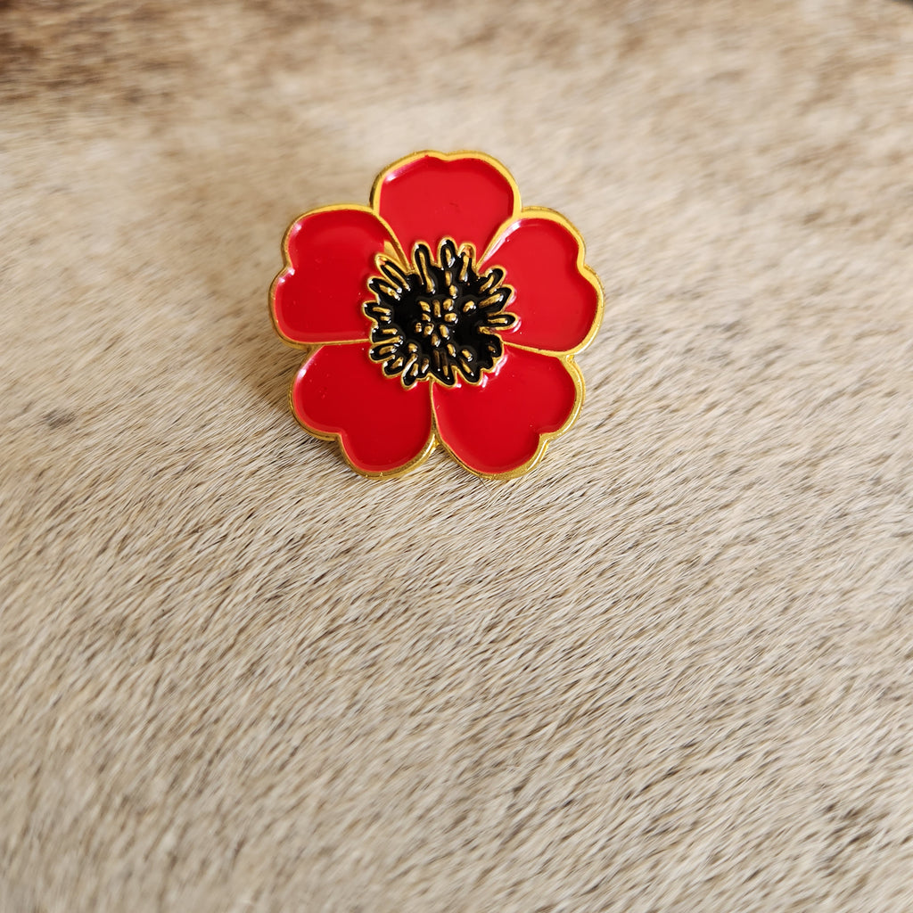 Poppy Brooch Pin - [farm_afternoons]
