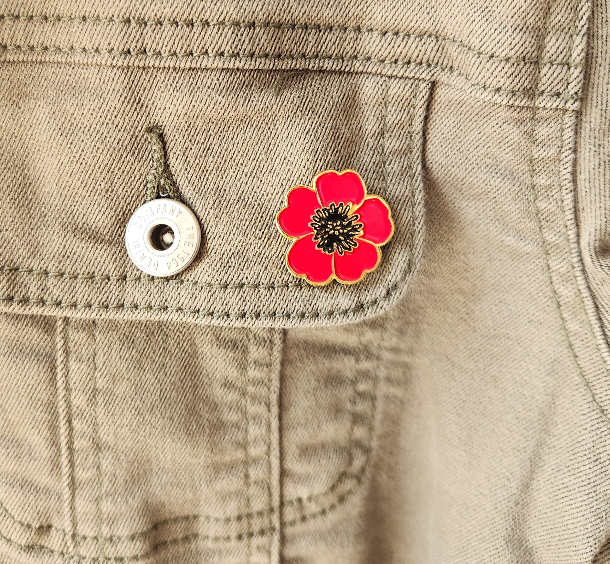 Poppy Brooch Pin - [farm_afternoons]