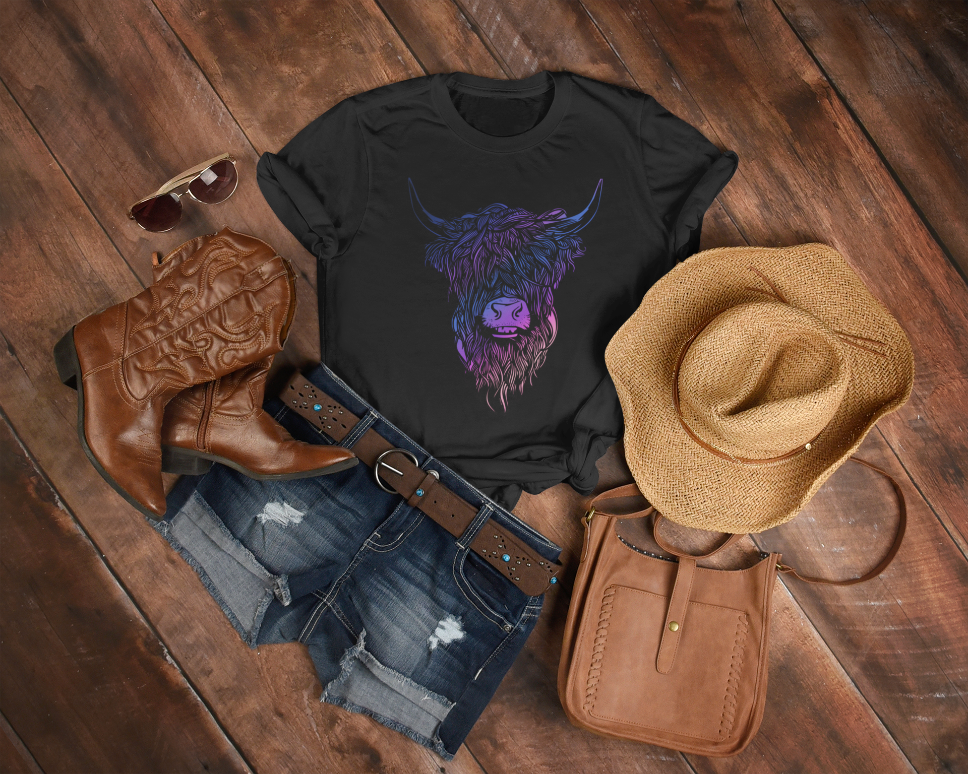 Women's Highland Cow Tshirt - [farm_afternoons]